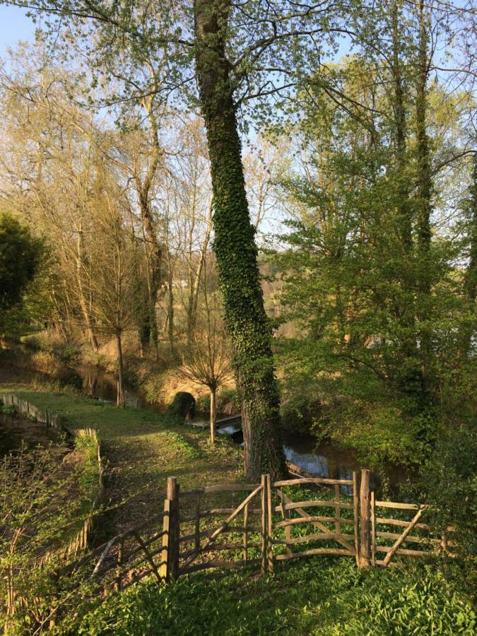 Le Jardin Des Sources Bed and Breakfast La Hulpe Exteriör bild